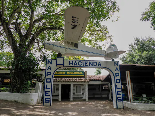 Full-day tour to Hacienda Nápoles from Medellin with tickets