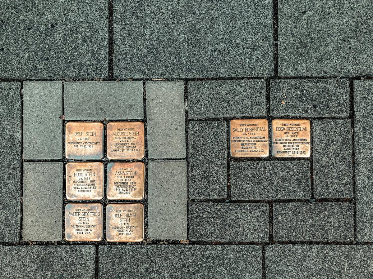 Wandeling door de geschiedenis en erfenis vanaf de Tweede Wereldoorlog in Keulen