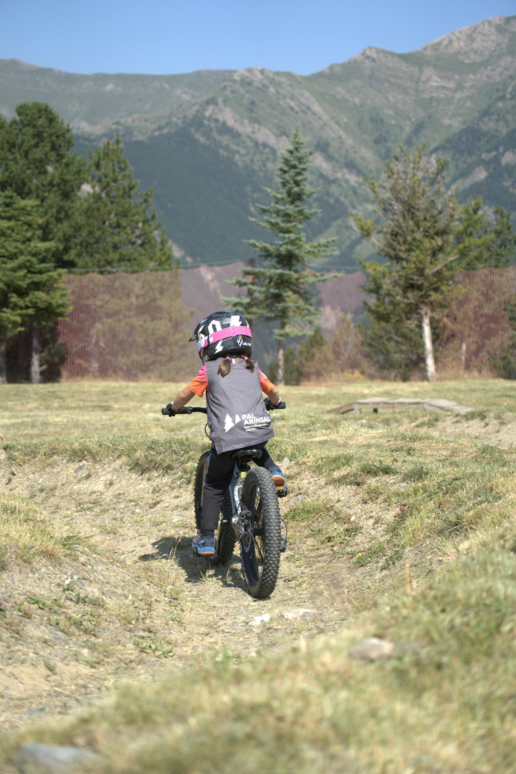 Private mountain-biking lesson in Pal