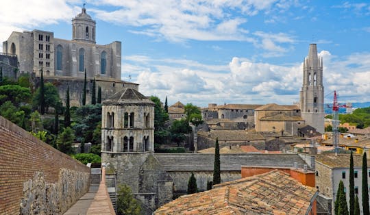 Girona and Figueres day tour with Dalí Theatre-Museum