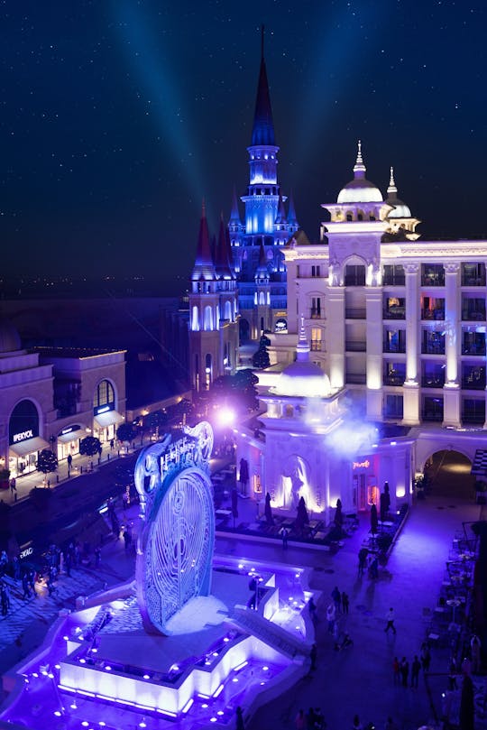 Land of Legends Shopping Avenue Abend-Shuttle für Gäste in Belek