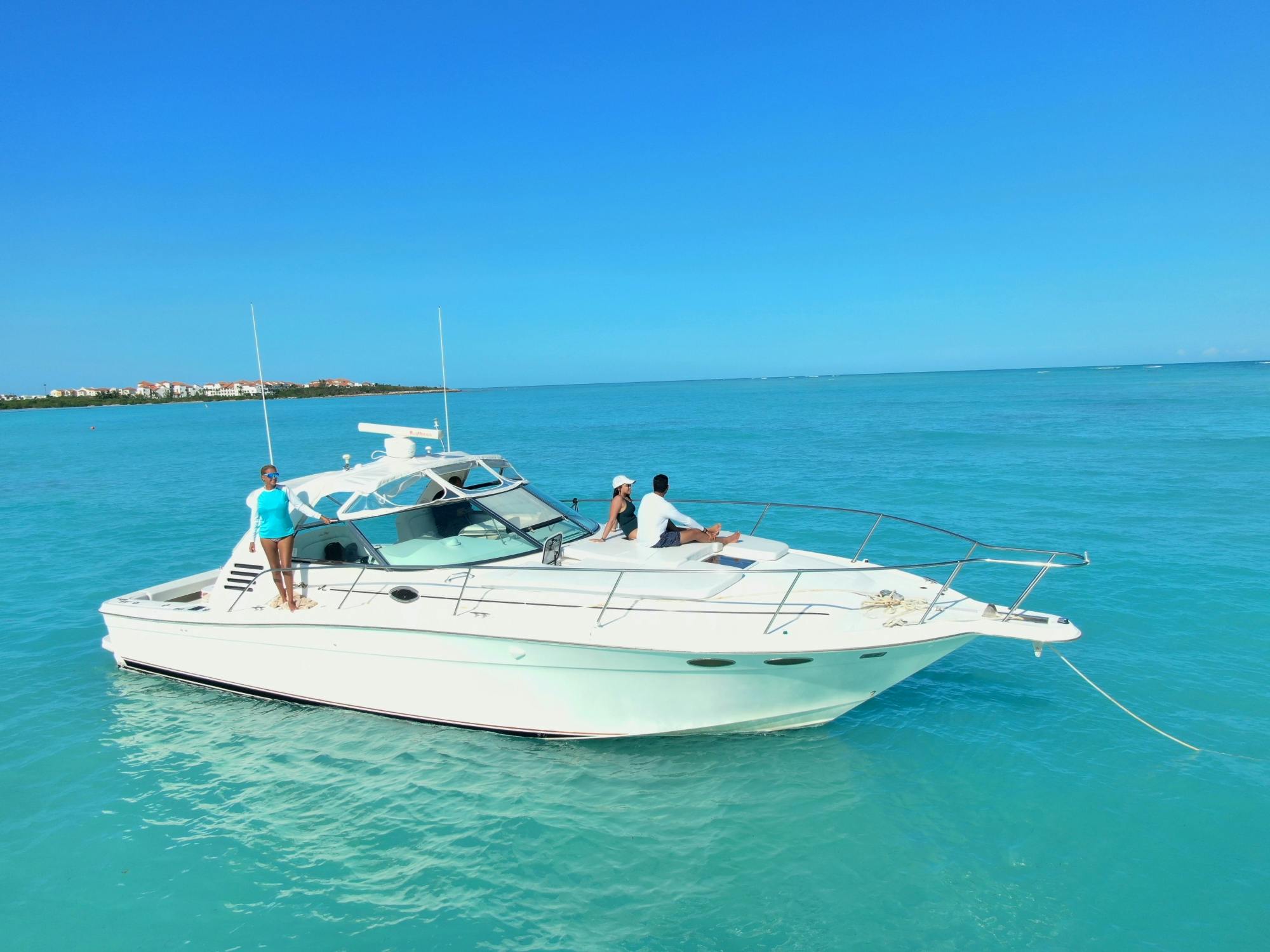 Private Sea Ray yacht trip from Cap Cana Marina