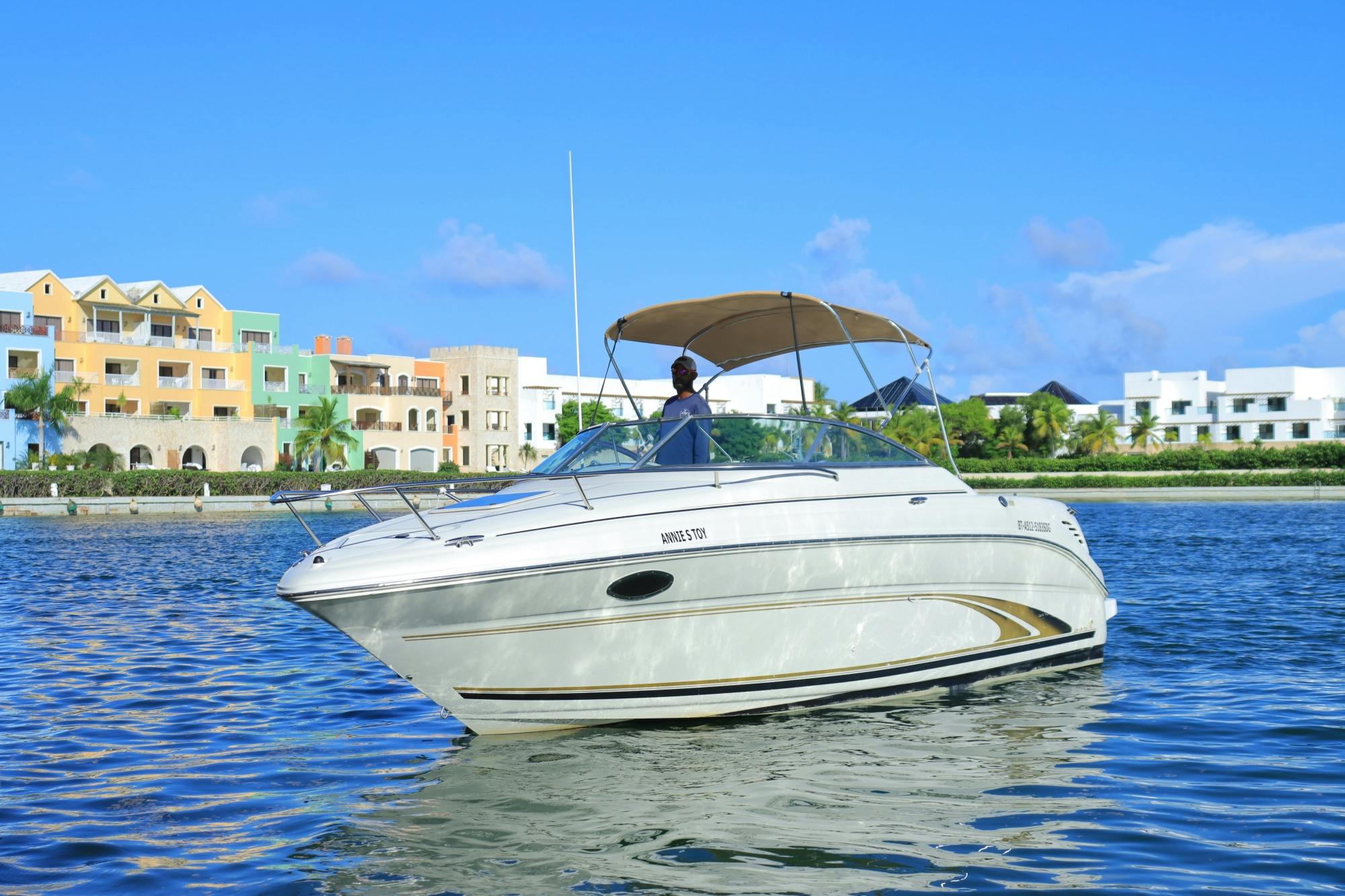 Private Sea Ray yacht trip from Cap Cana Marina