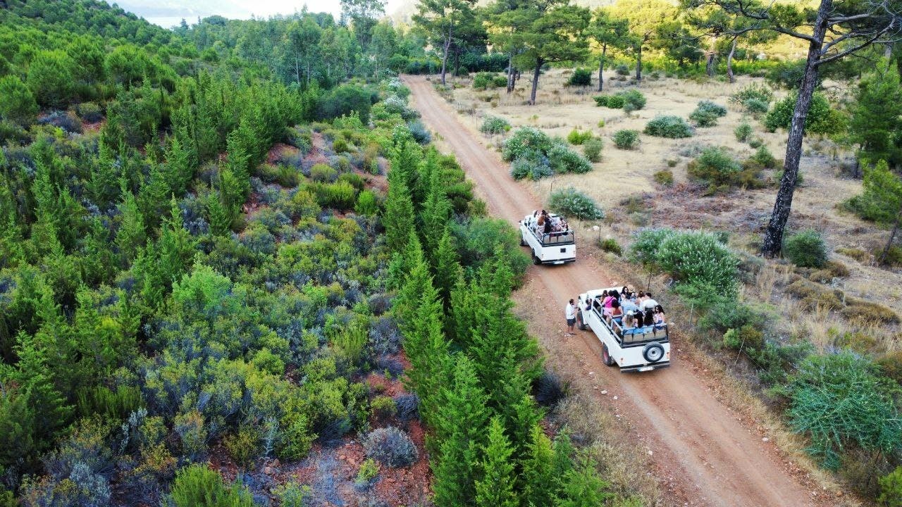 Afternoon 4x4 tour of Olympos & Yanartaş from Kemer
