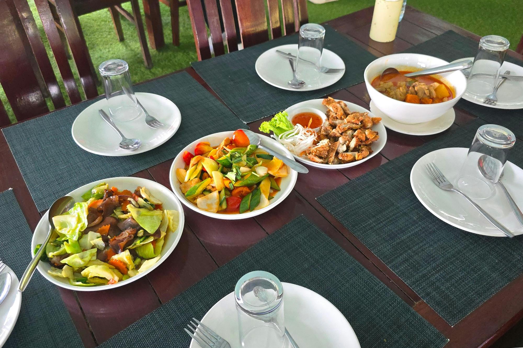 Full-day Khao Sok National Park with long-tail boat cruise from Khao Lak