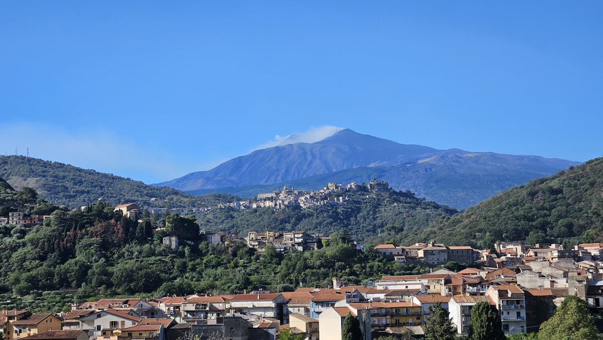 Privétour naar Castiglione, de Alcantara-kloof en een wijnproeverij