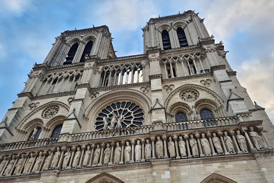 Notre Dame Cathedral interior and exterior guided tour with free time