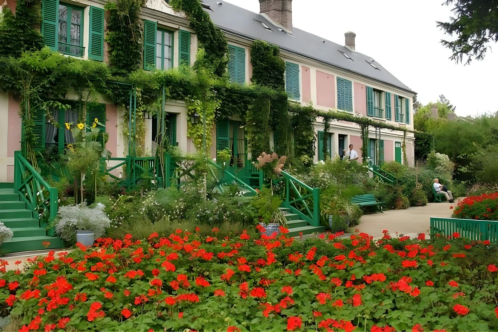 Giverny half day guided trip with Monet's house and gardens from Paris
