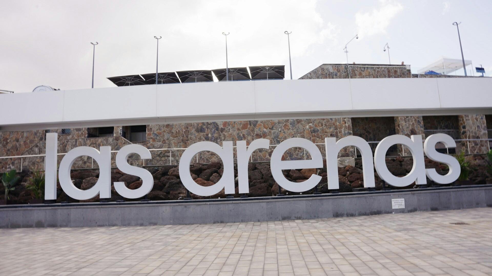 Las Palmas tour with free time in Vegueta and shopping