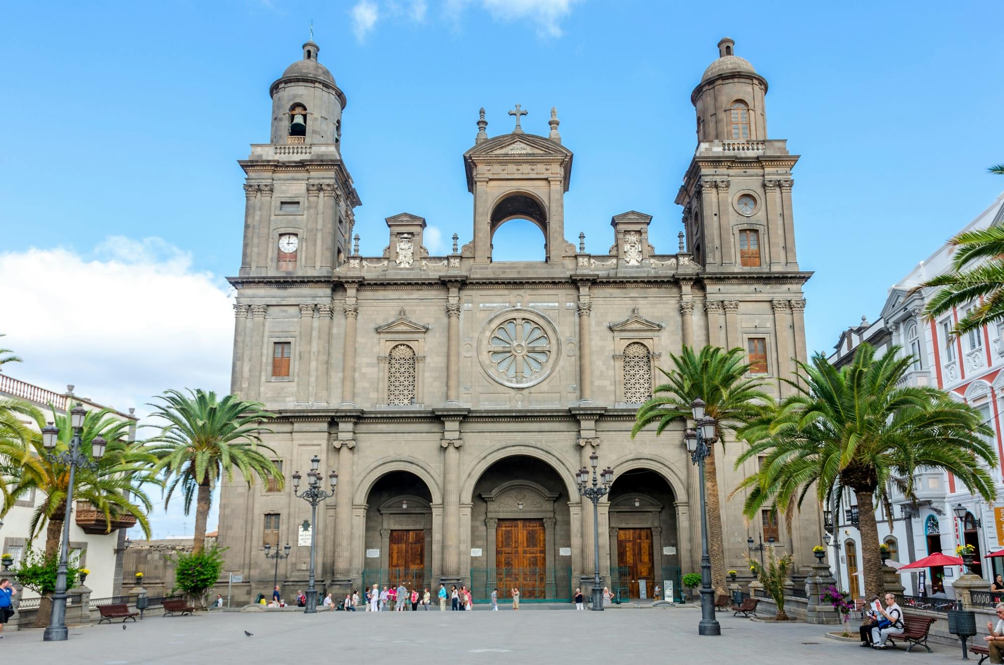 Las Palmas tour with free time in Vegueta and shopping