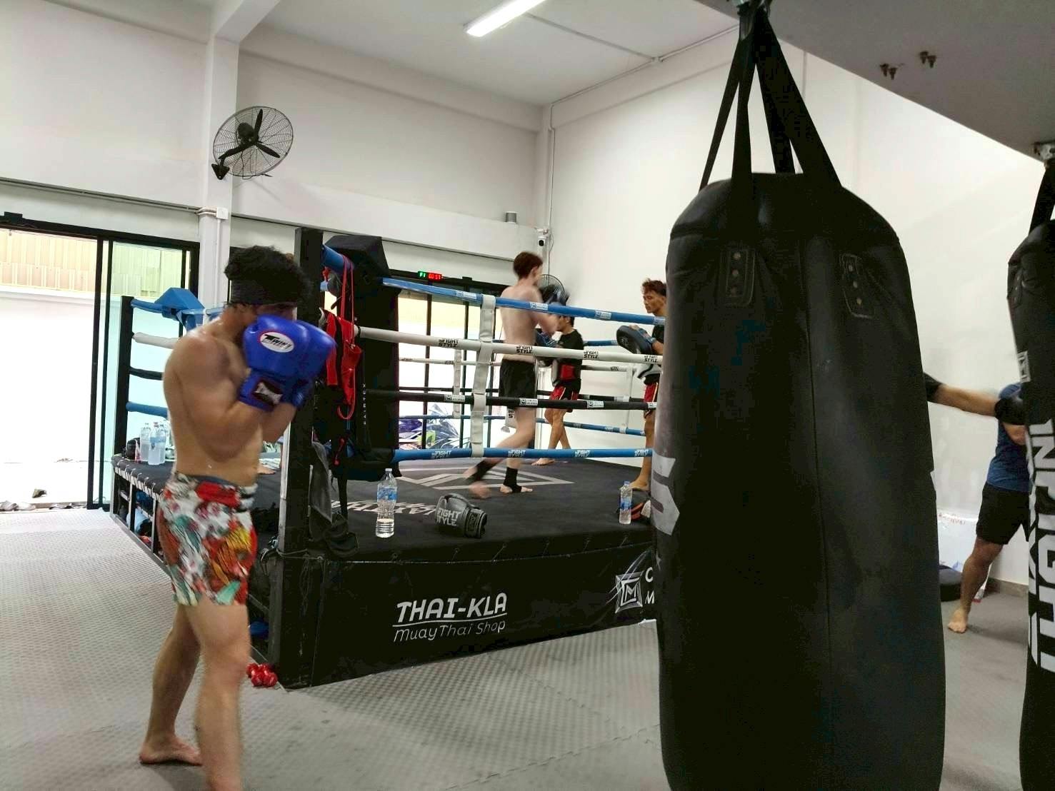 Muay Thai boxing intro private class for beginners in Chiang Mai