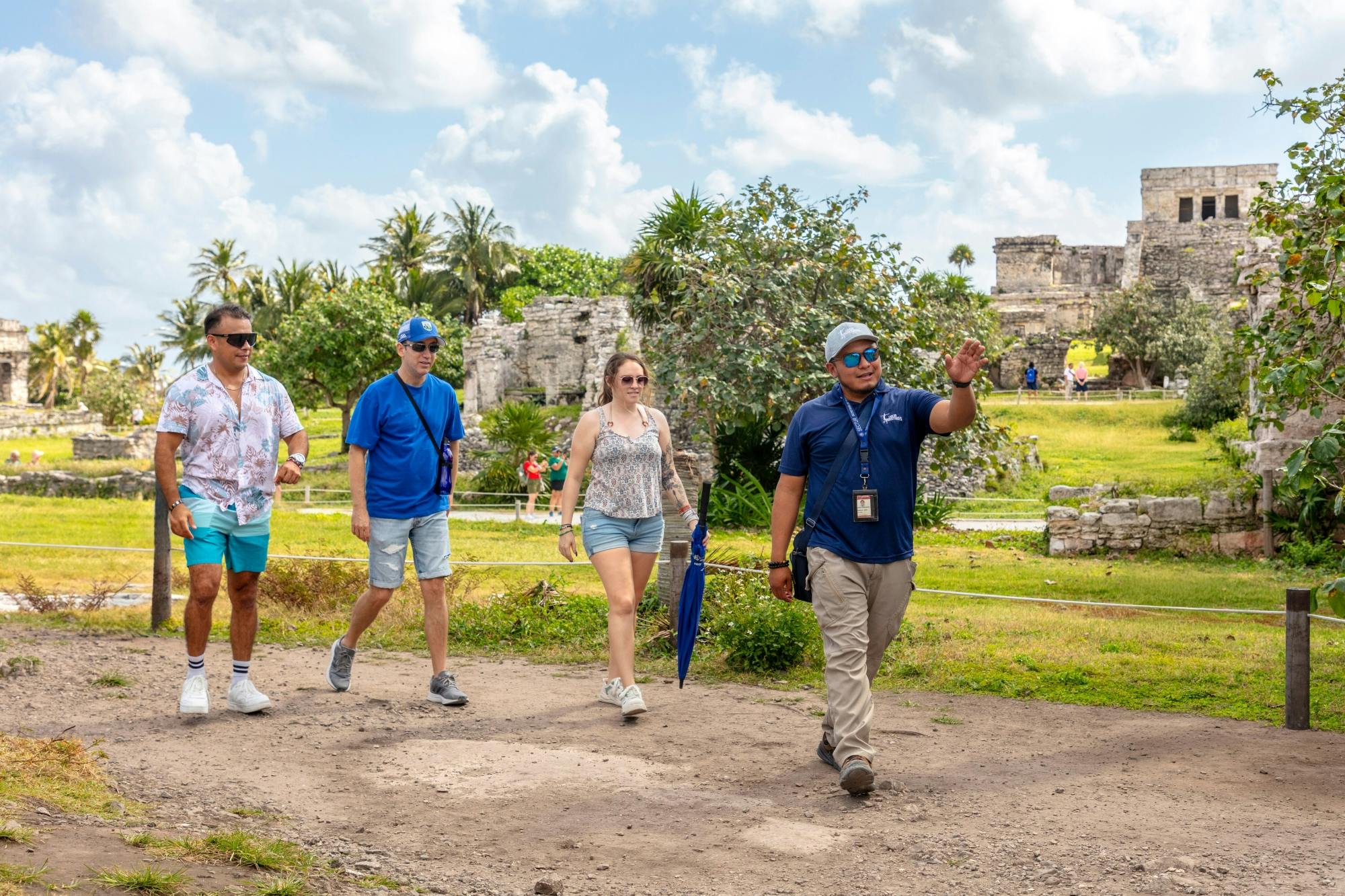 Guided tour of Tulum and visit to a modern Maya community