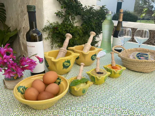 Atelier de fabrication de mayonnaise traditionnelle à Minorque
