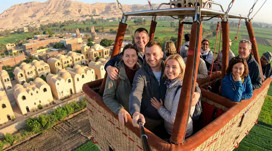 Visita guiada de Luxor de día completo con paseo en globo aerostático