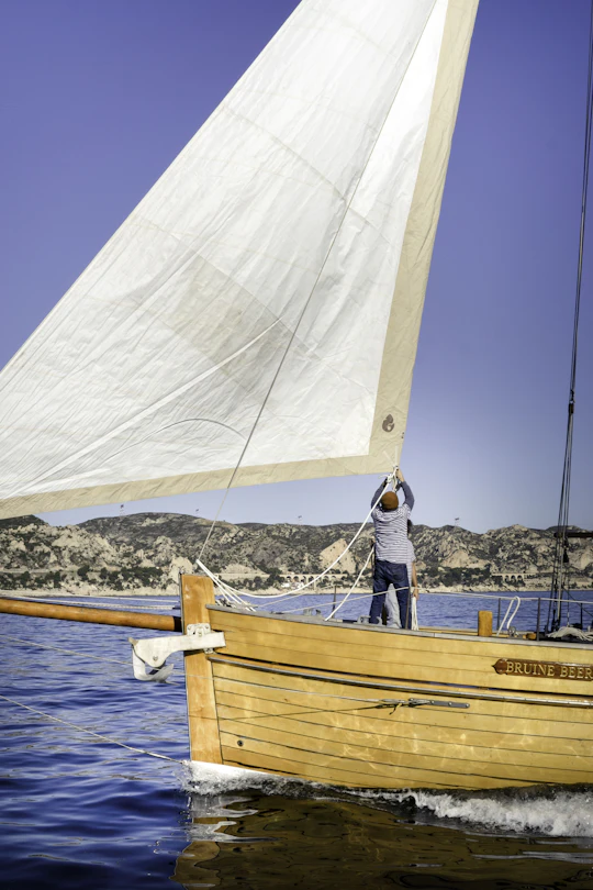 Sailing tour across Marseille's Calanques with onboard dining