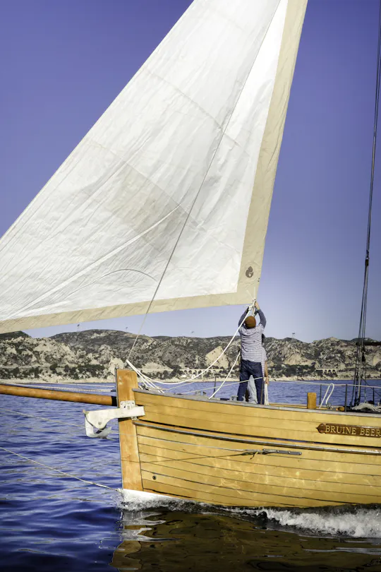 Sailing tour across Marseille's Calanques with onboard dining