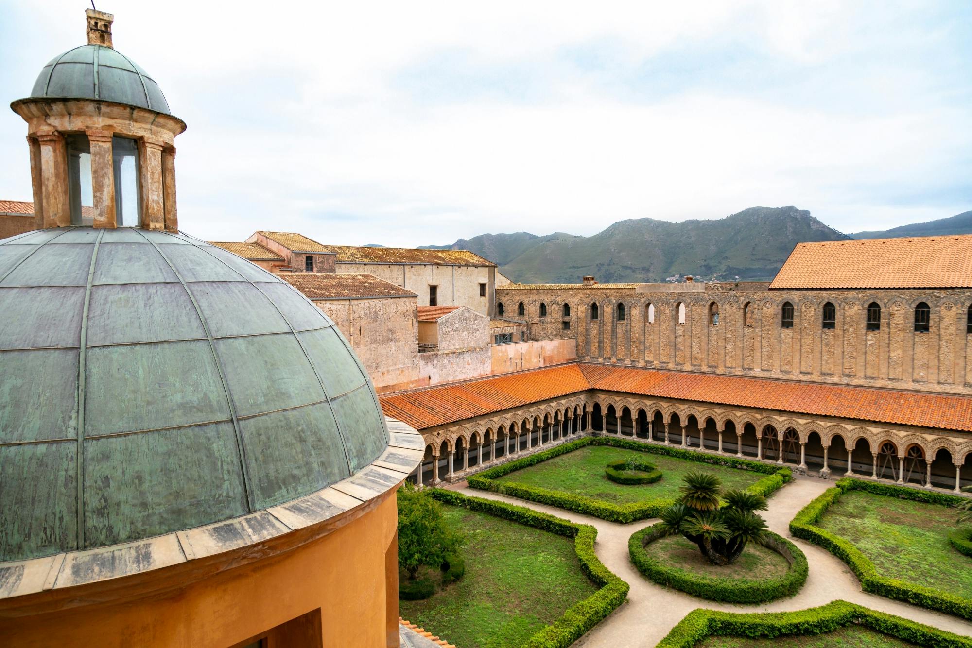 Palermo walking tour and Monreale Cathedral visit in Sicily