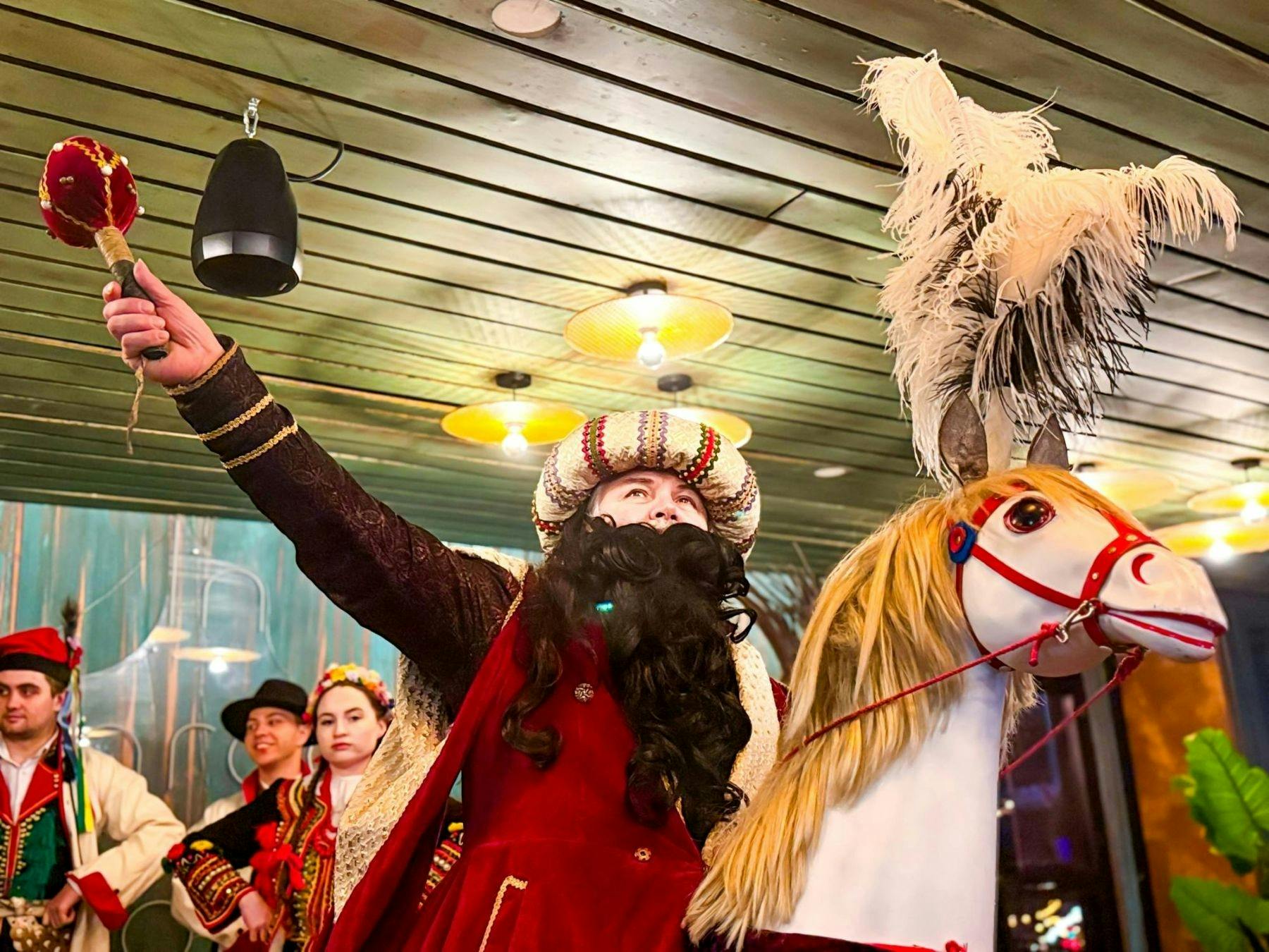 Krakowski pokaz folklorystyczny i tradycyjna polska kolacja