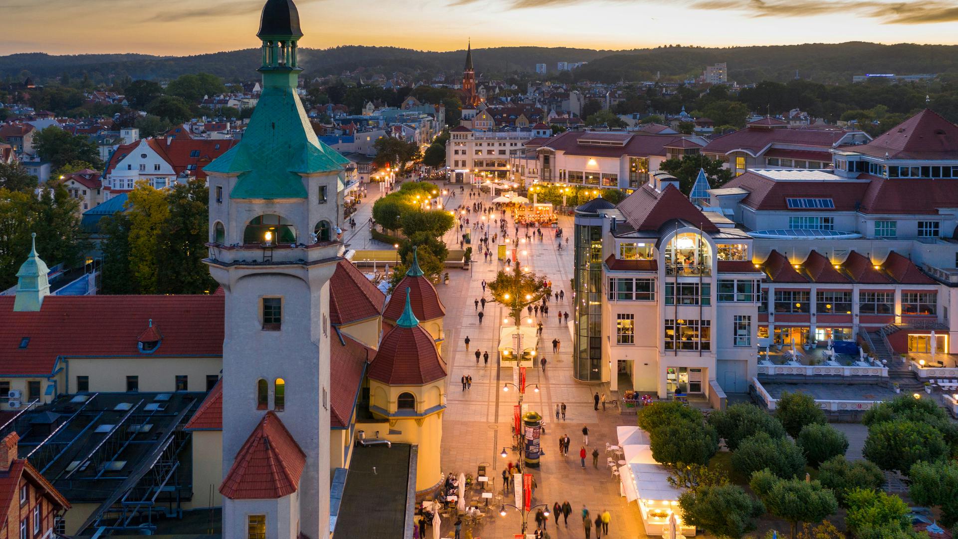 Sopot highlights and heritage private guided walking tour