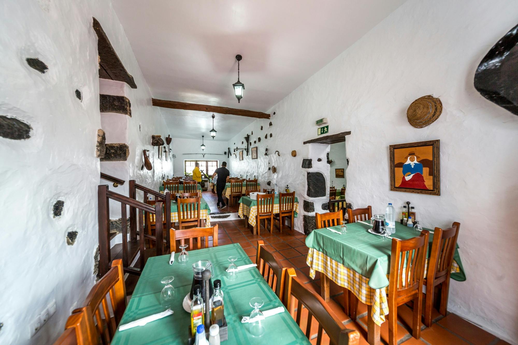 Northern Lanzarote tour with Green Caves and Jameos del Agua