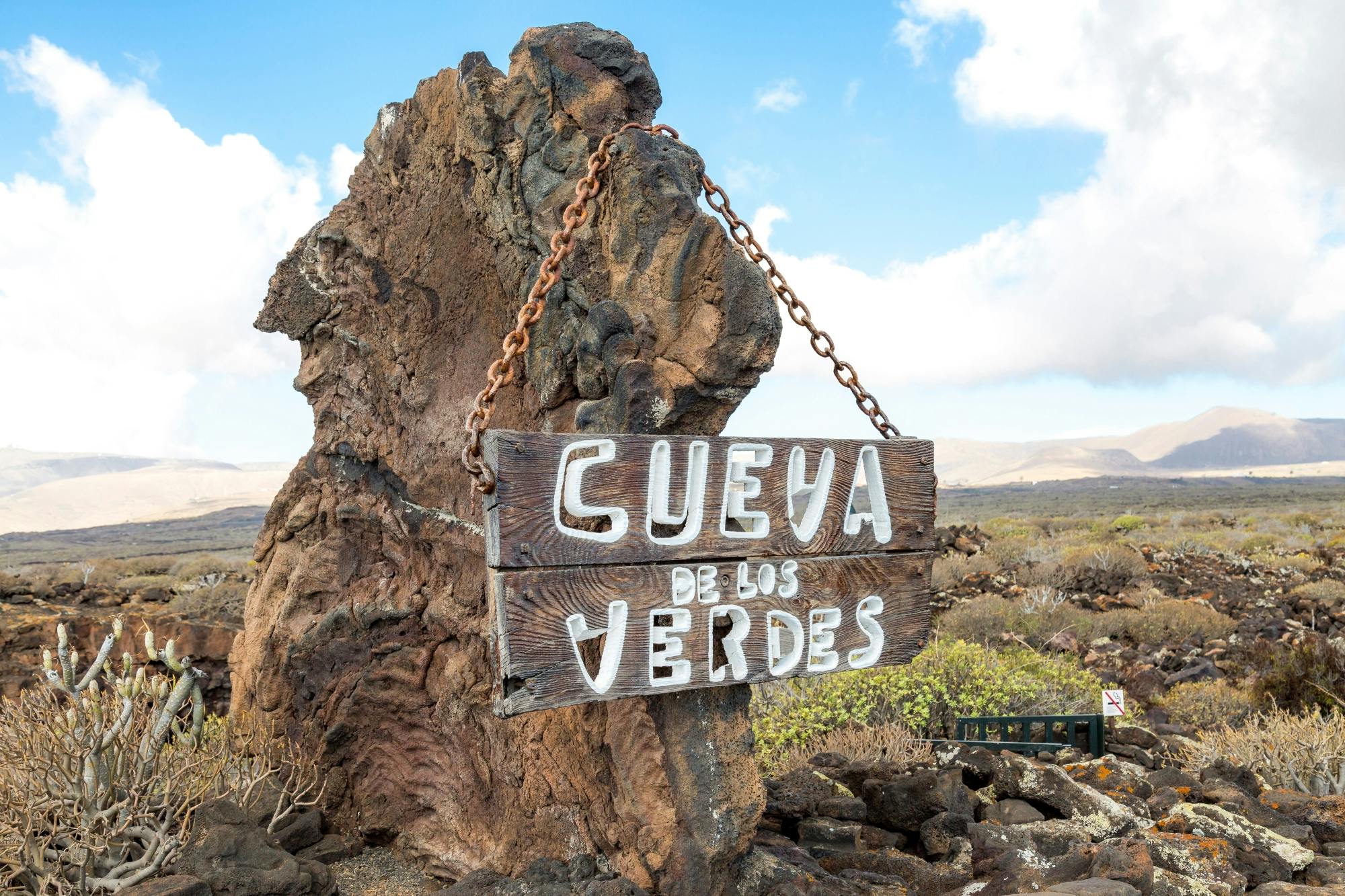 Northern Lanzarote tour with Green Caves and Jameos del Agua