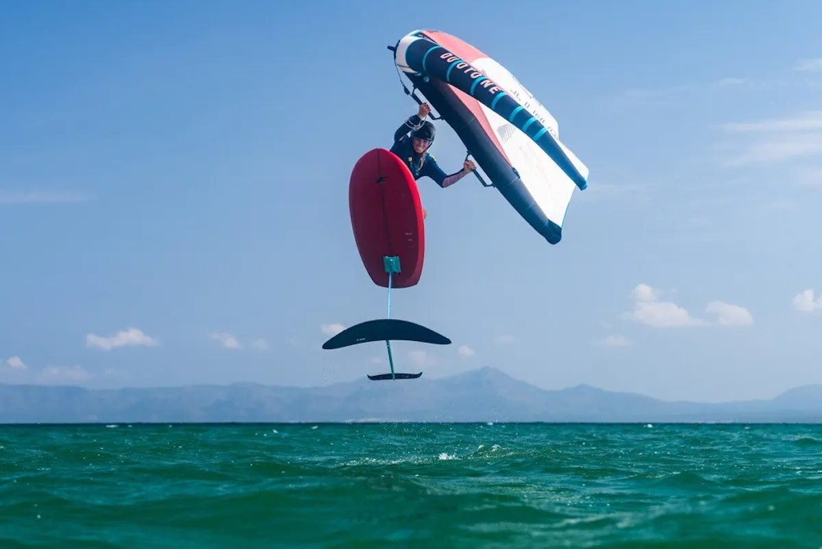 Private one-hour wingfoil lesson in Majorca