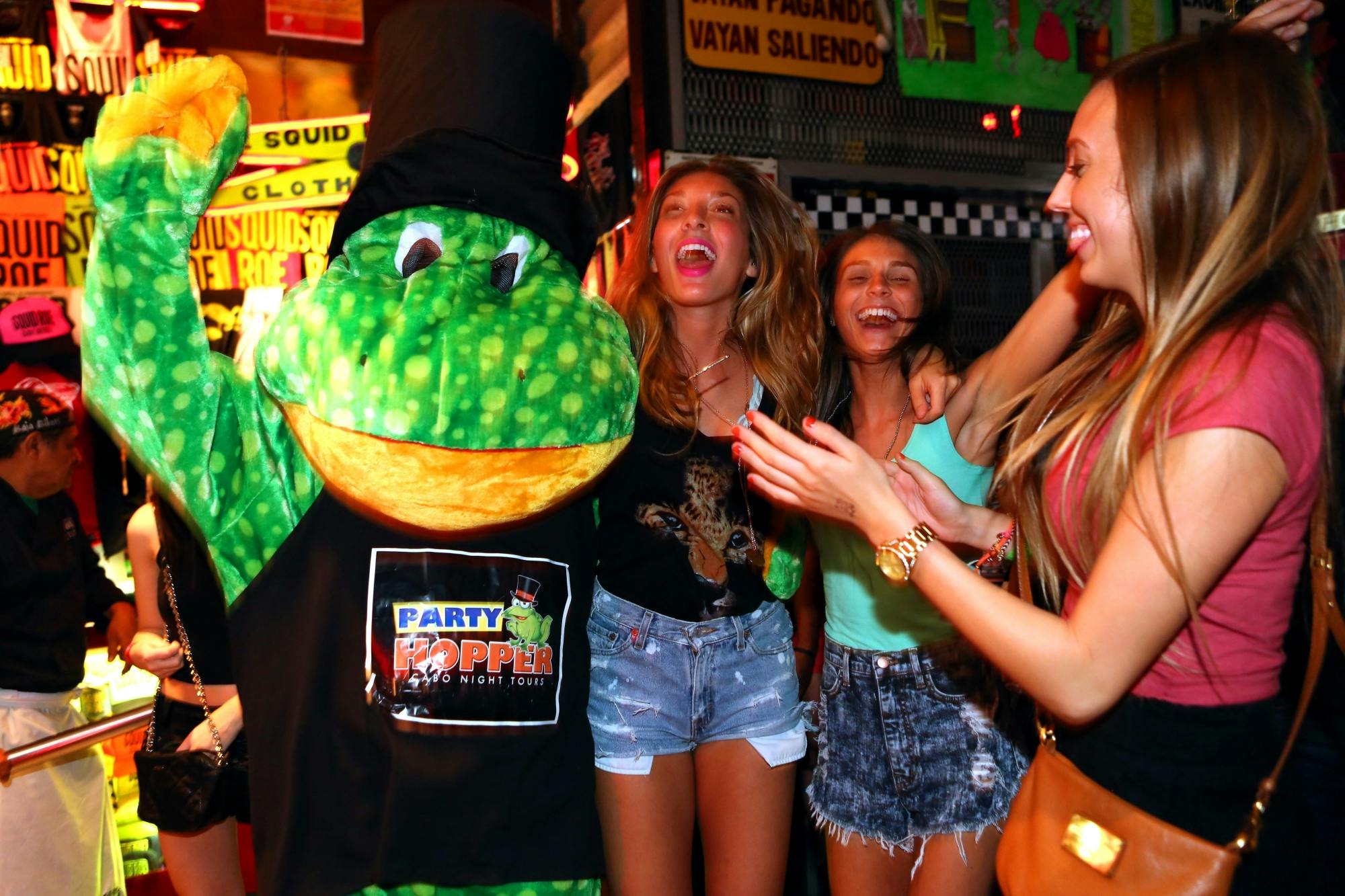 Los Cabos nightlife tour with transport