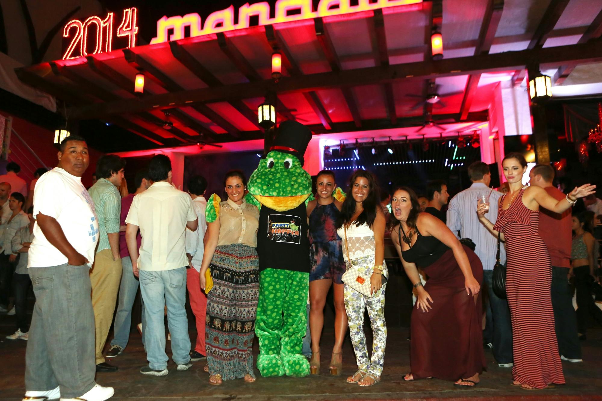 Los Cabos nightlife tour with transport