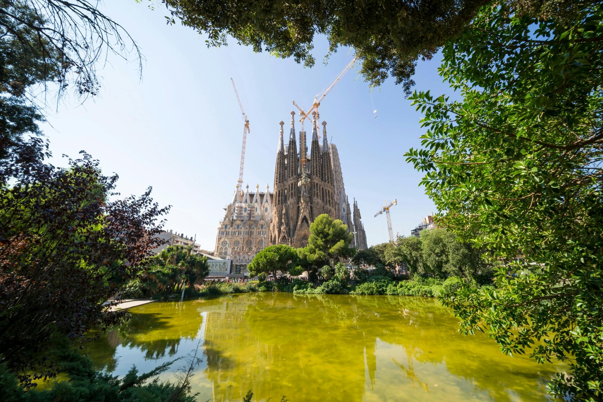 Barcelona free time and fountains
