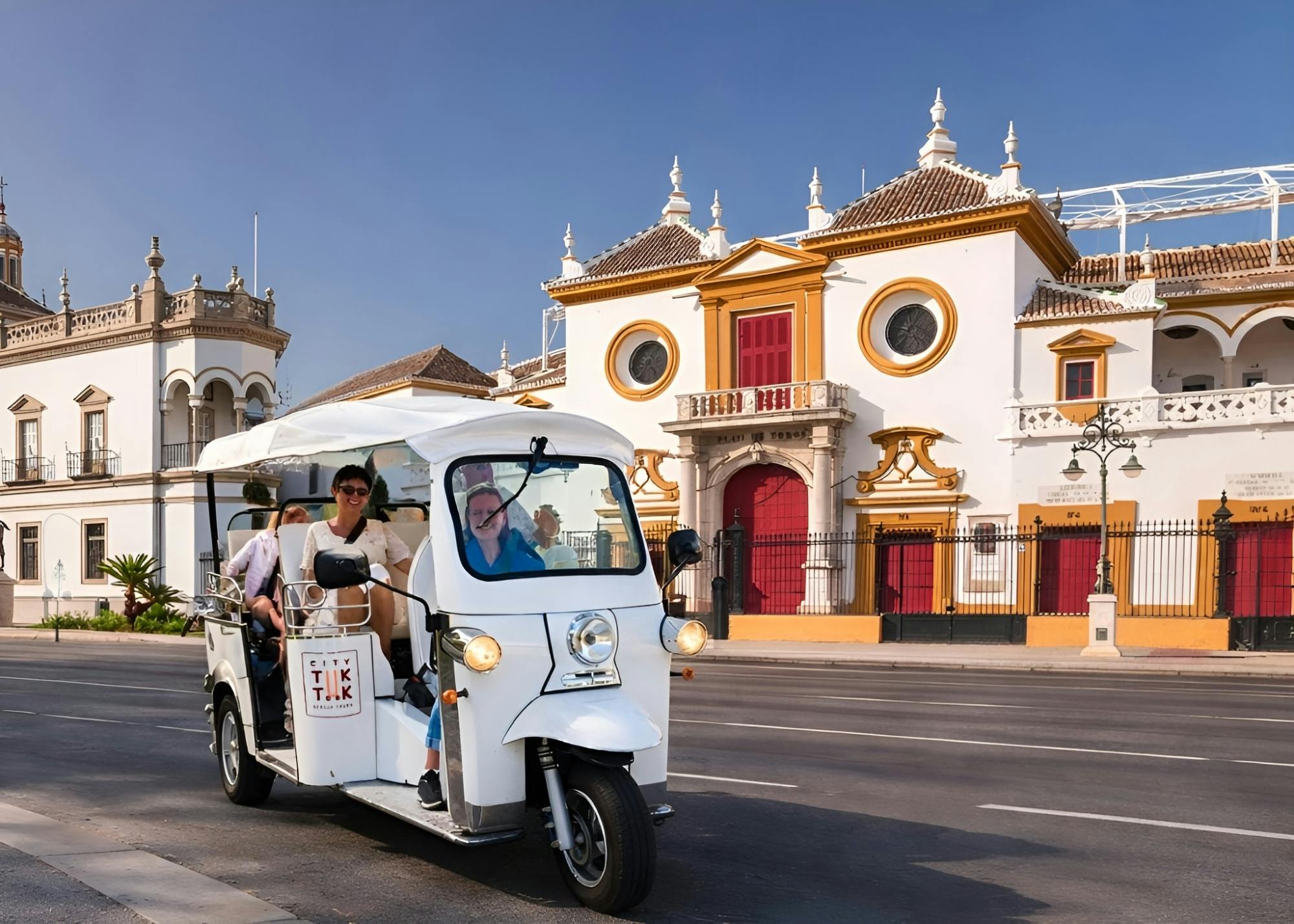 Grande visita guiada de 2 horas a Sevilha em tuk tuk privado com guia local