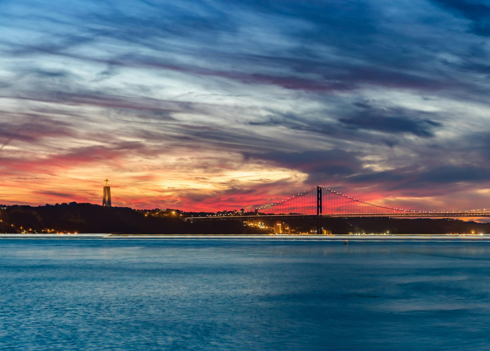 Sunset private yacht tour in Lisbon
