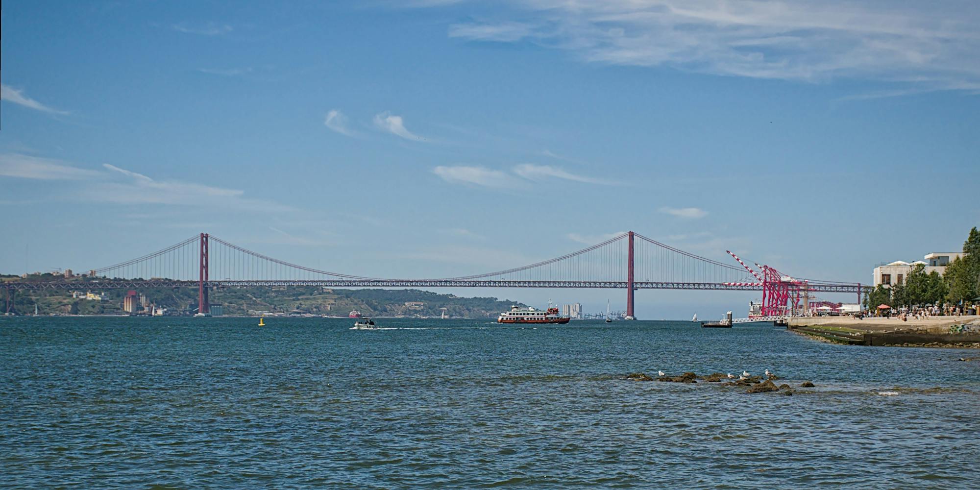 Private Vinho Verde sailing experience in Lisbon