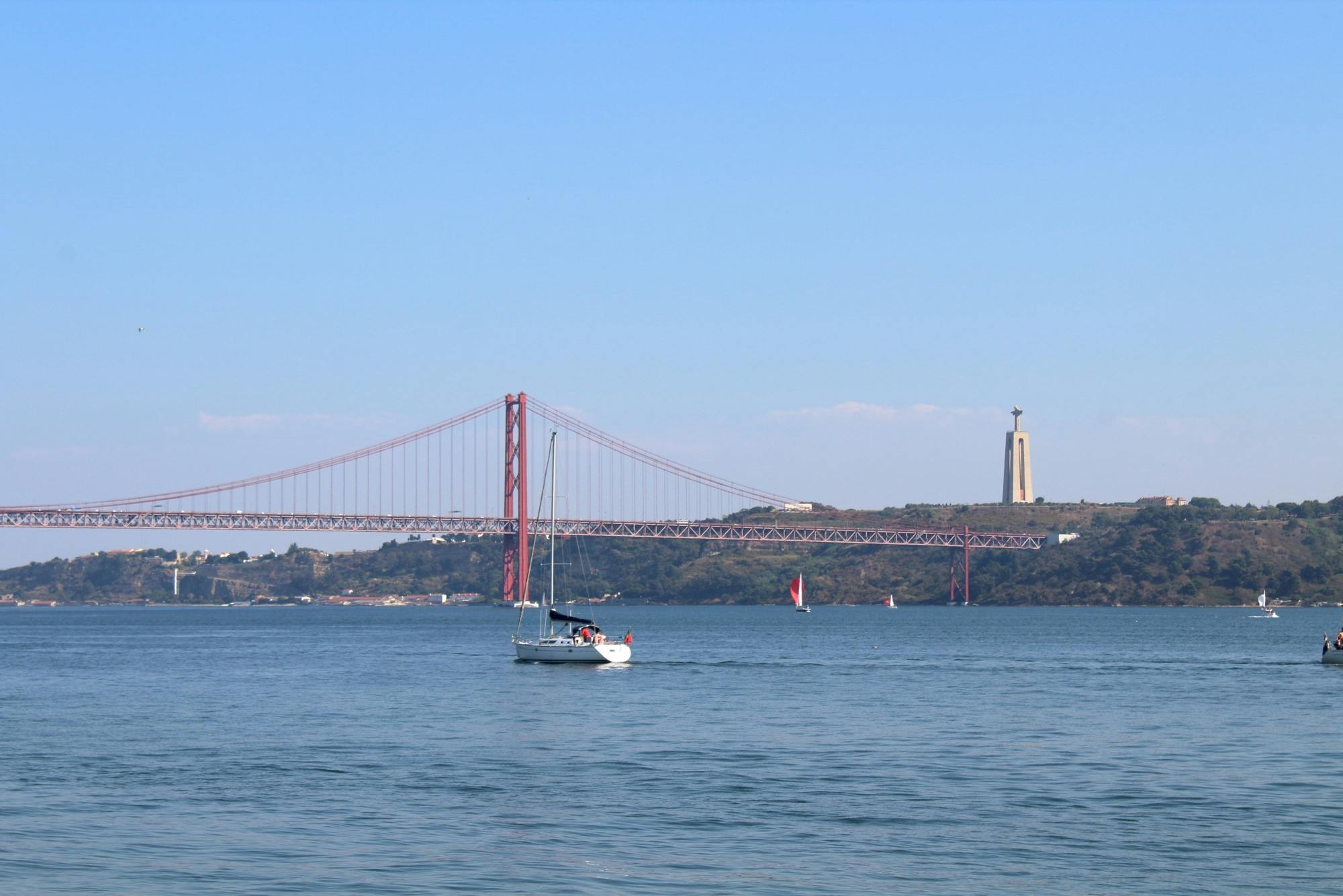 Morning private yacht tour in Lisbon