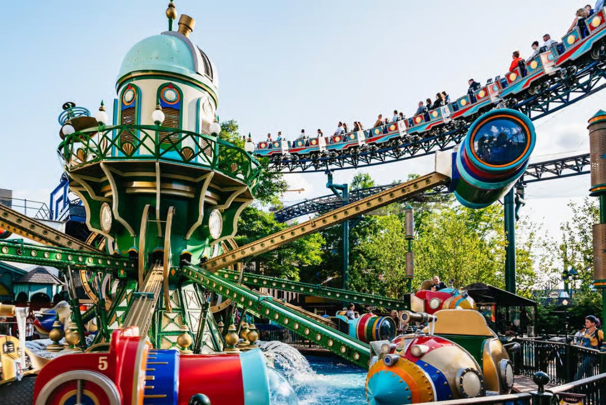 Toegangskaart en pas voor de ritten in Tivoli Gardens