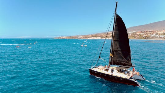 Teneriffa-Katamaran-Kreuzfahrt nur für Erwachsene mit Getränken und Snacks inklusive