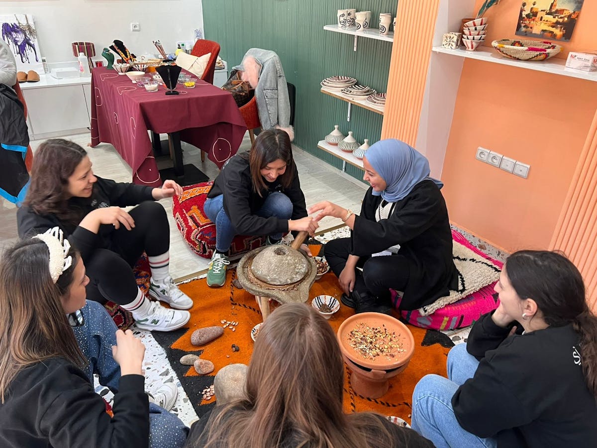 Marokkaanse beauty-ervaring, theeceremonie en arganolie in de Medina Mall