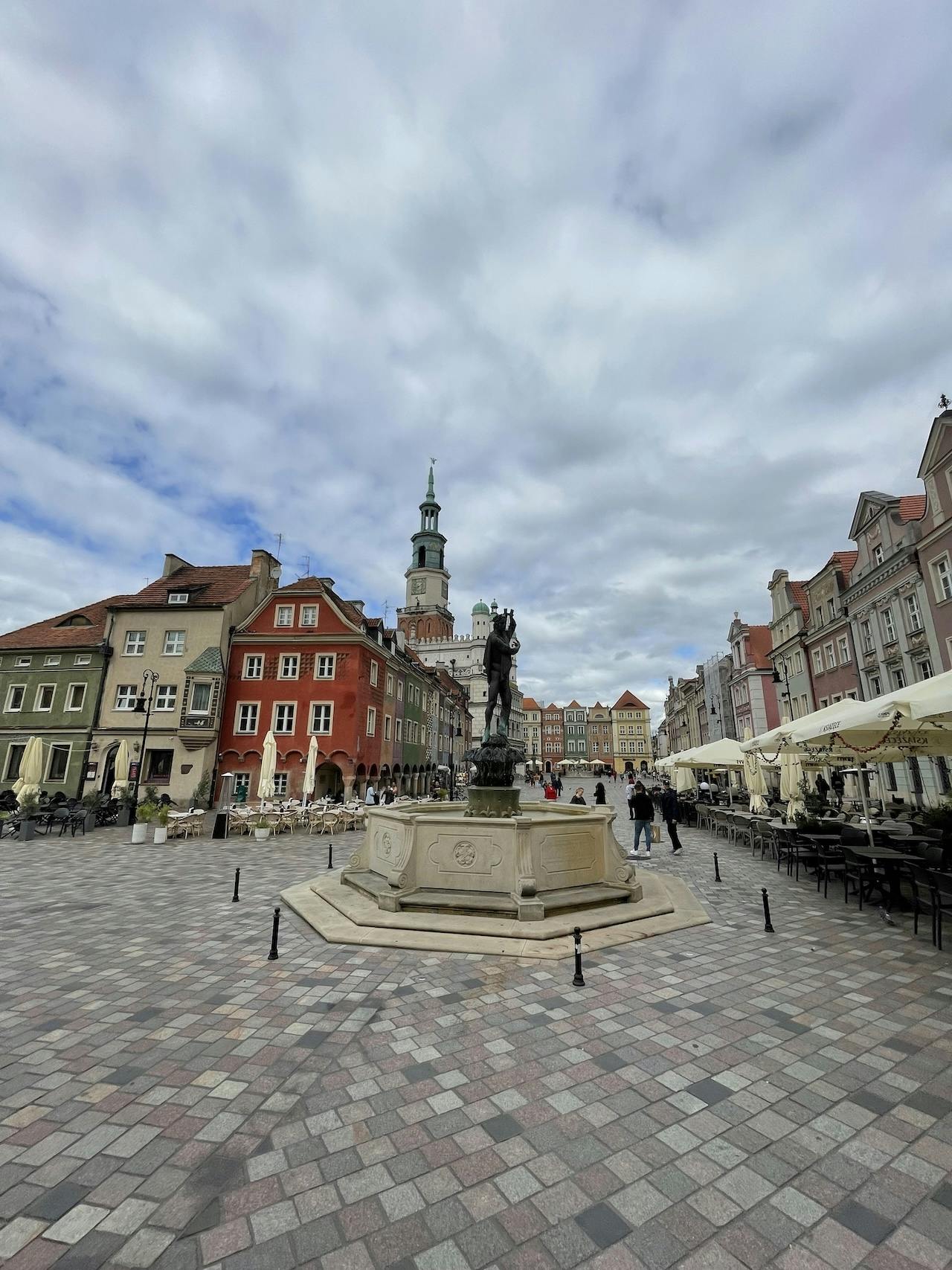 Jogo de exploração auto-guiada em Poznań
