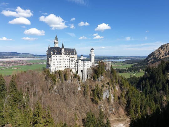 Visita guiada em grupo reduzido ao Castelo de Neuschwanstein, com partida de Munique de comboio
