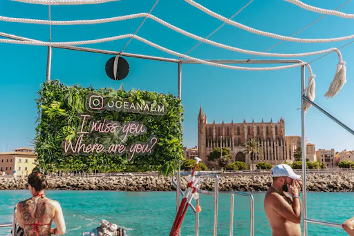 Oceana experience boat trip