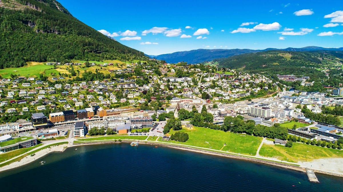 Privé transfer vanaf Bergen luchthaven, stad of cruisehaven naar Voss