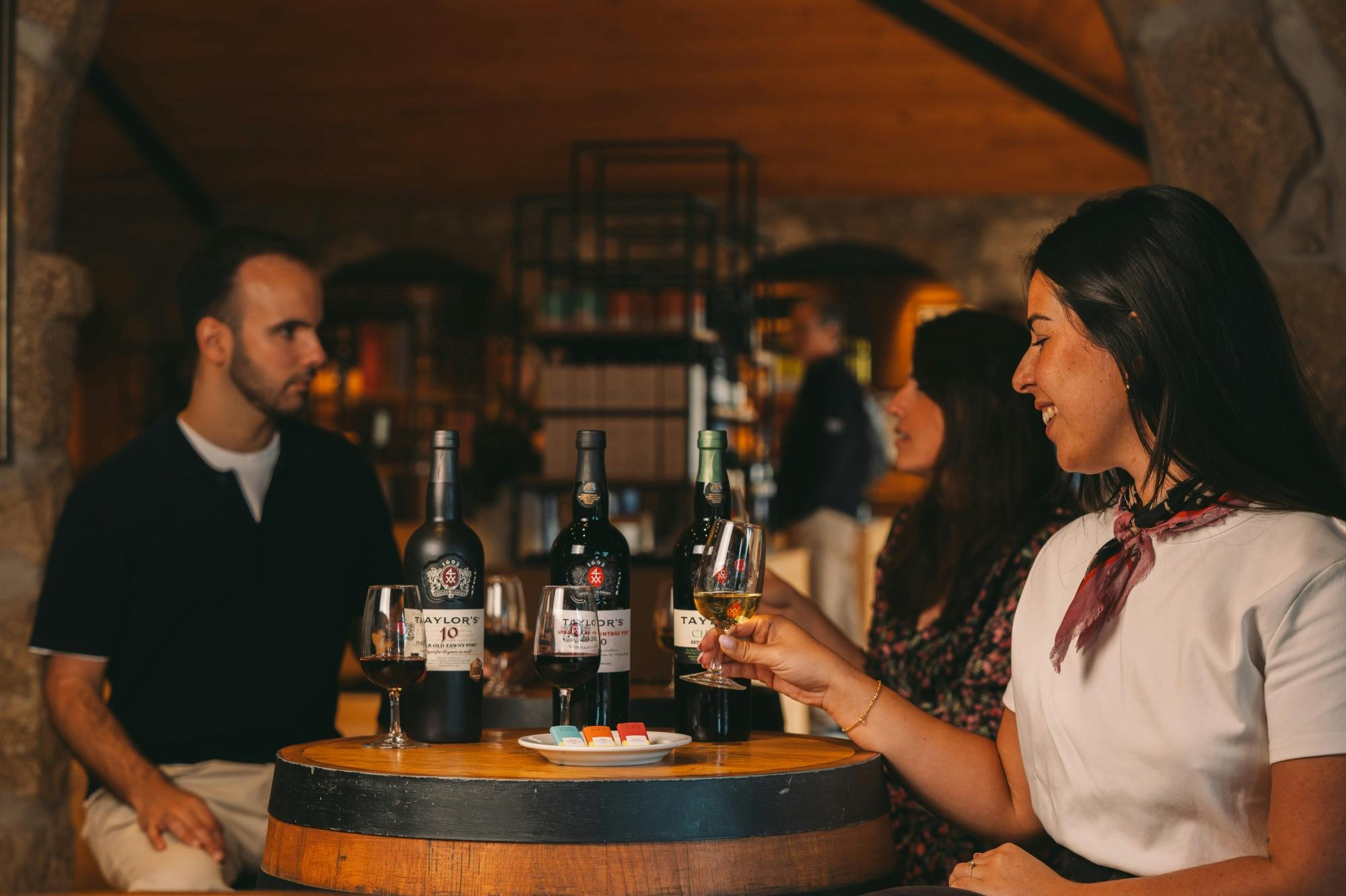 Sklep z winem porto Taylor's i sala degustacyjna w Lizbonie