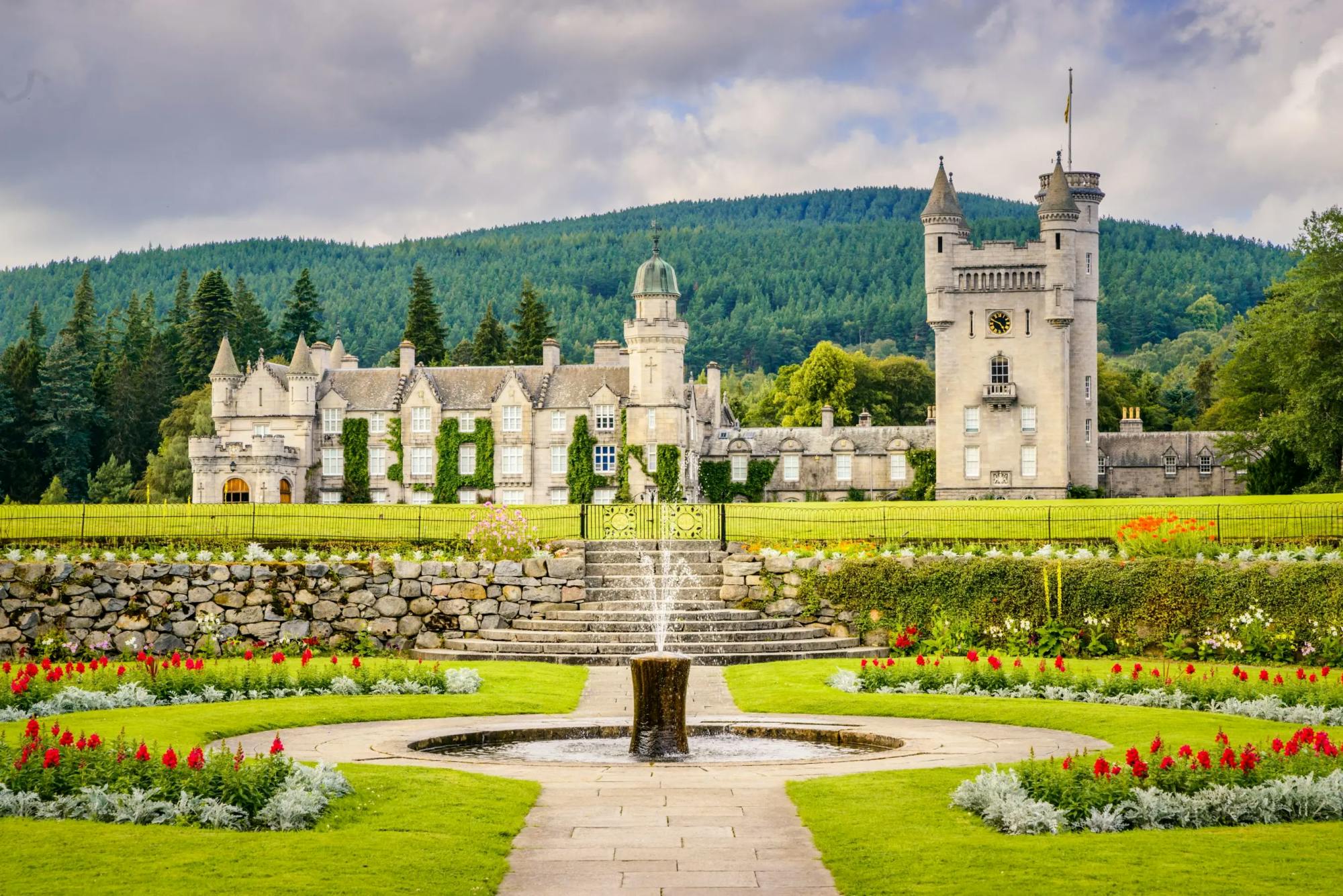 Royal Deeside, Castillo de Balmoral y Ballater desde Aberdeen