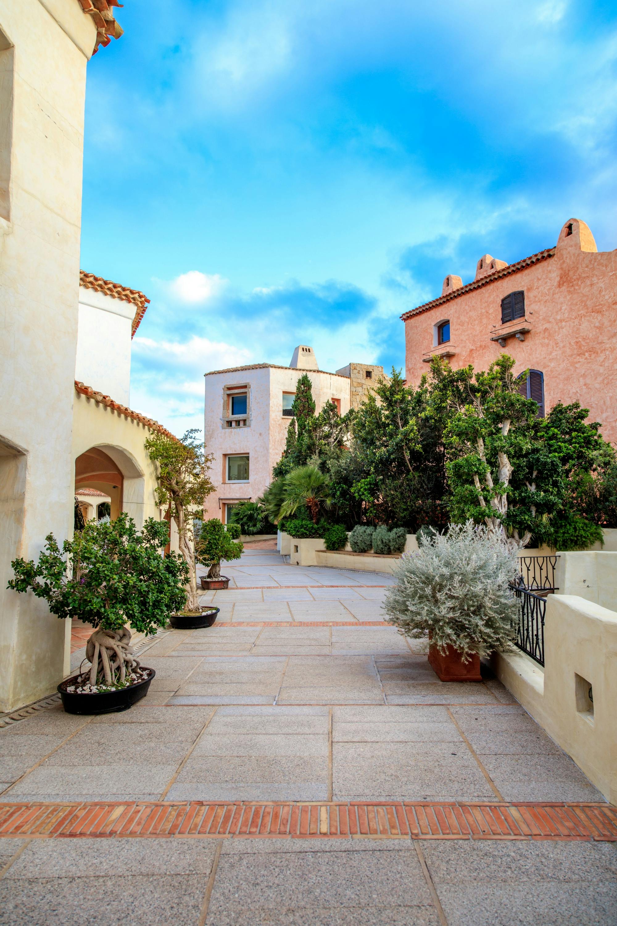 Guided tour of Costa Smeralda and San Pantaleo from Baia Sardinia