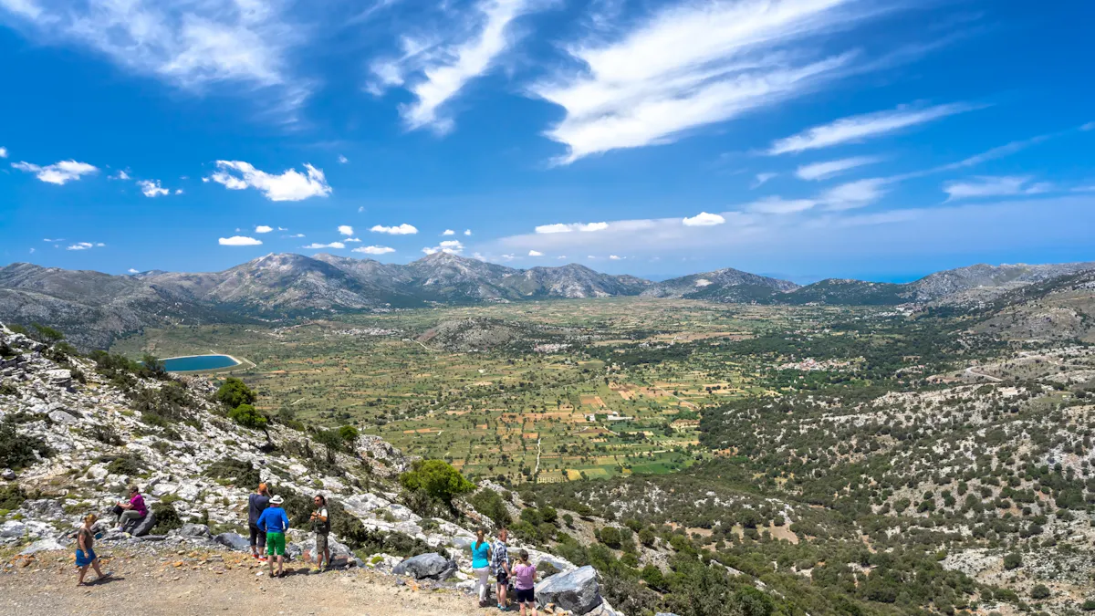 4x4 off road-tour of Crete’s mountains with taverna lunch