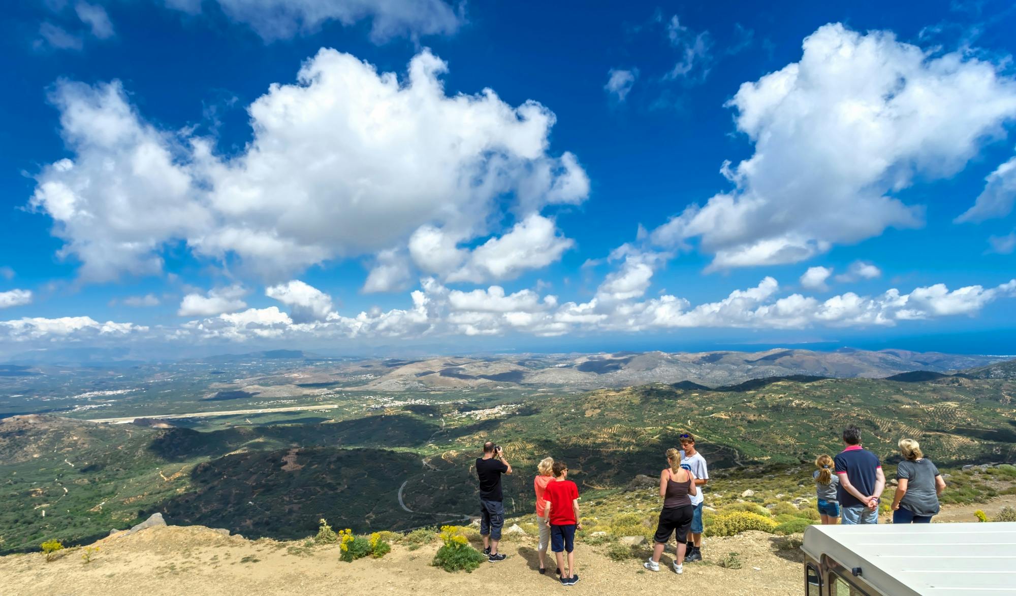 4x4 off road-tour of Crete’s mountains with taverna lunch