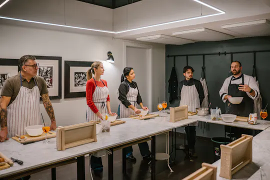 Kookcursus met fettuccine, ravioli en tiramisu in Rome