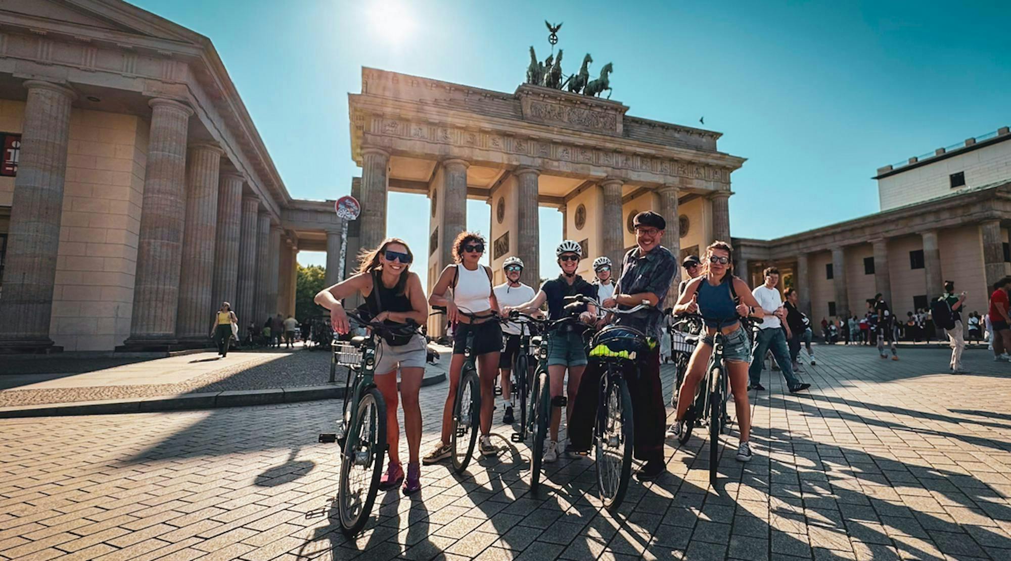 Best of Berlin guided bike tour in German
