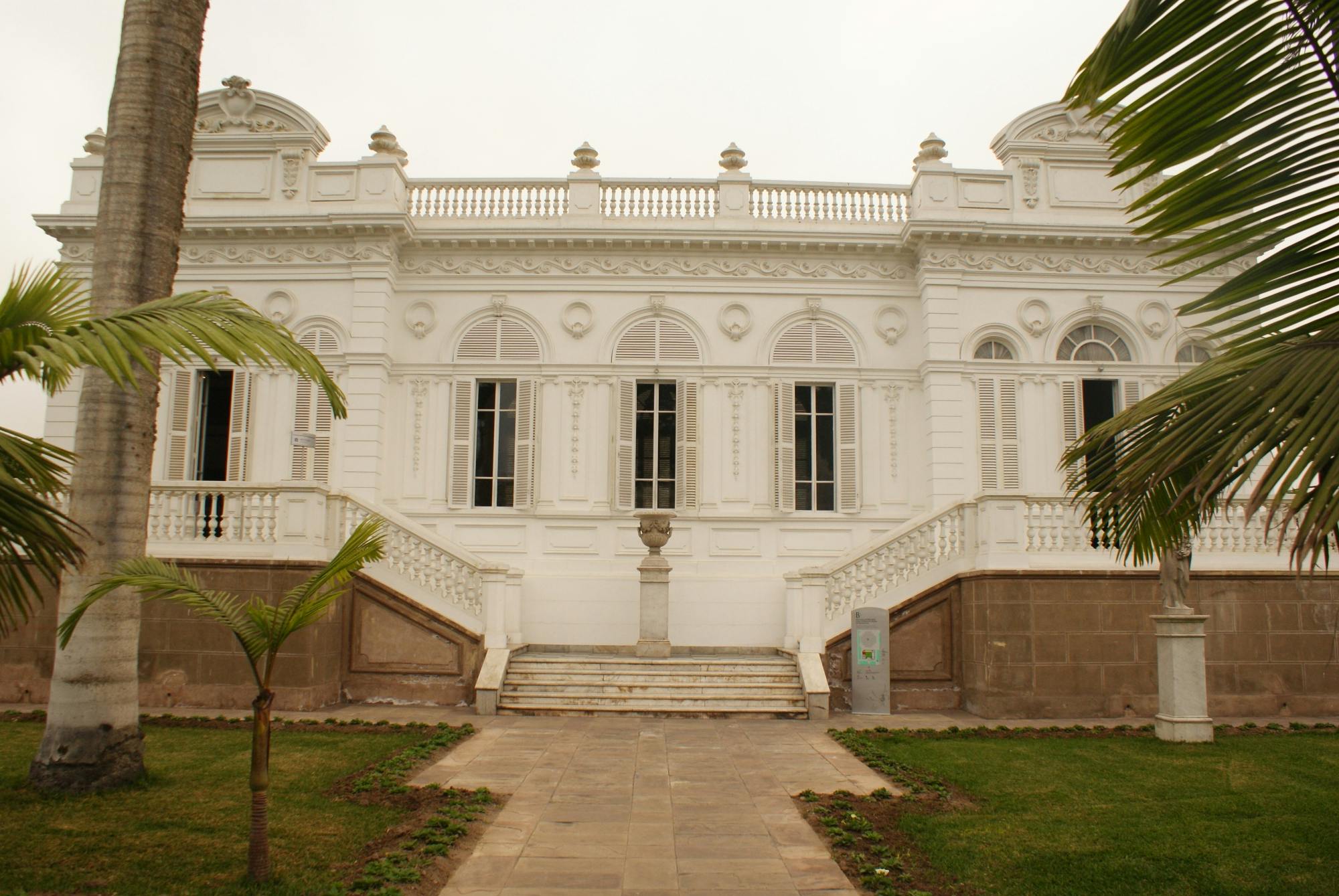 Half-day tour in modern Lima and Pedro de Osma Museum