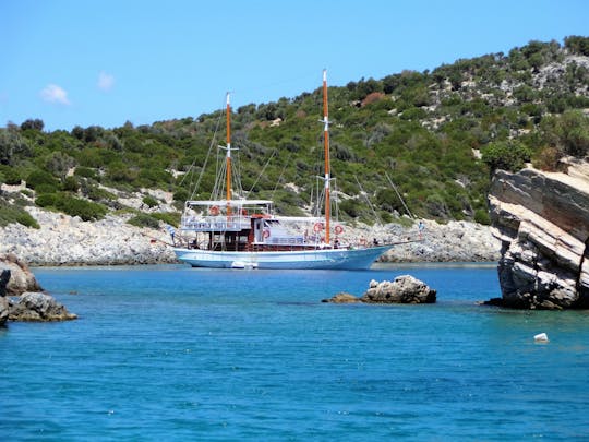 Samos sunset boat cruise