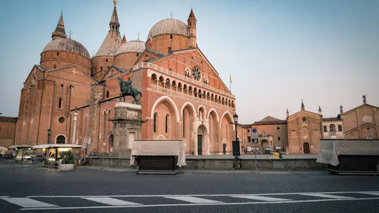 Padova Walking Tour With a Local